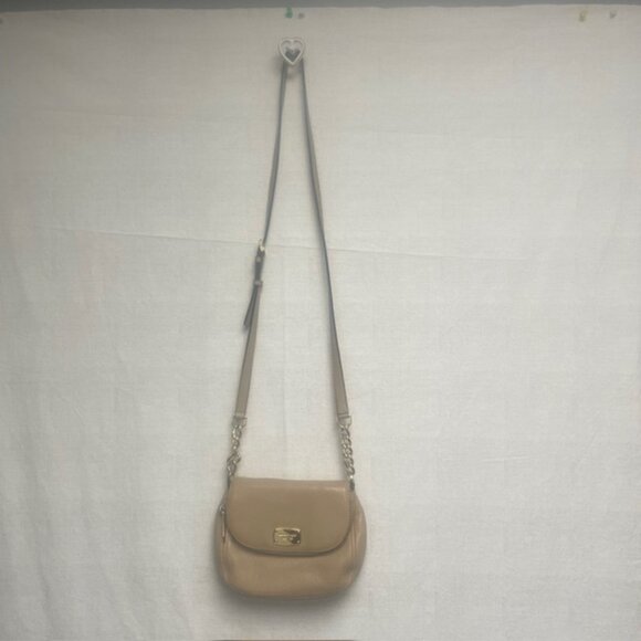 Michael Kors Bedford Tan Leather Flap Crossbody Bag - Adjustable Shoulder Strap - Picture 1 of 16